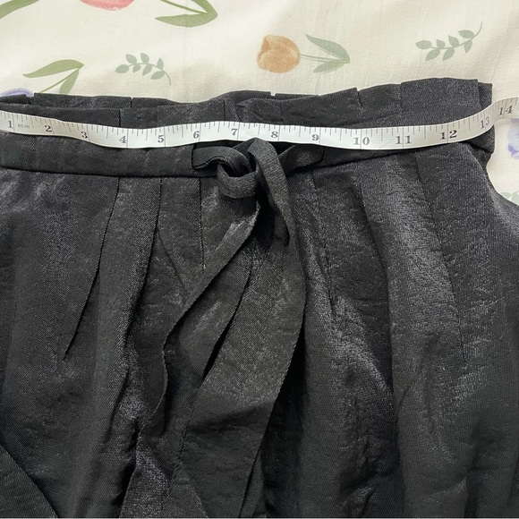 Chic Black Mini Skirt - Picture 7 of 7